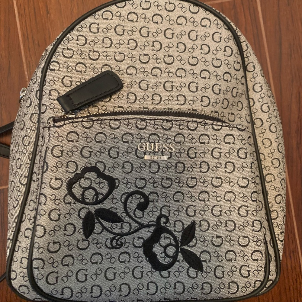 Guess Mini Backpack - image 3